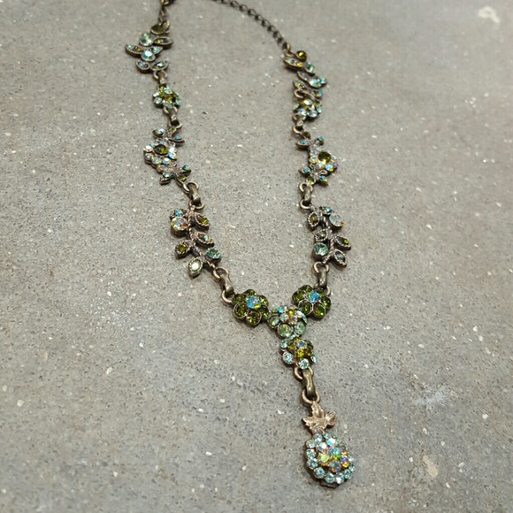 Floral Green SWAROVSKI CRYSTAL NECKLACE - Picture 4 of 6